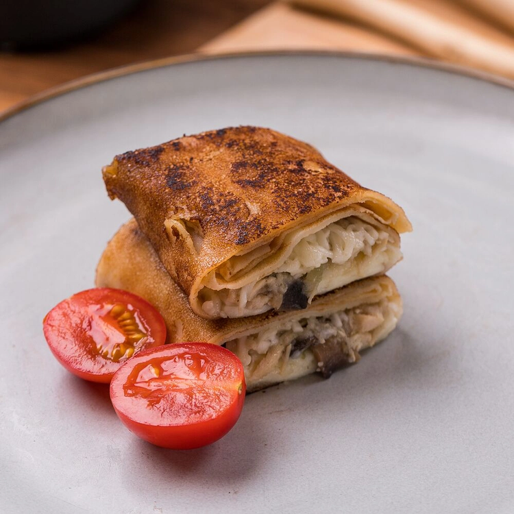 Блинчик с курицей и грибами, 1шт